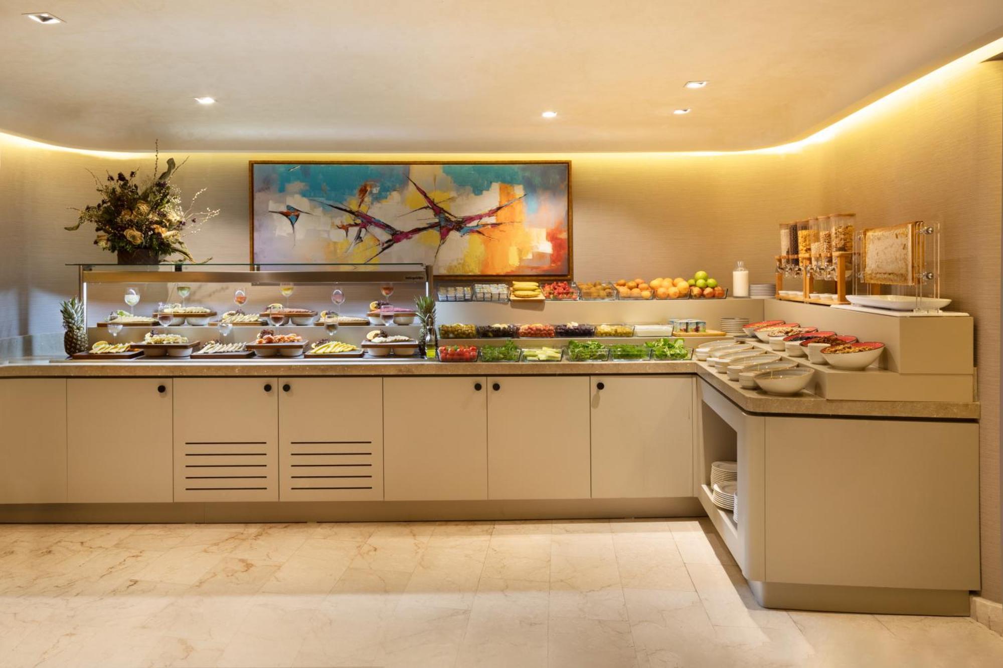 Bentley Hotel Old City-Special Class イスタンブール エクステリア 写真 The buffet at the lounge